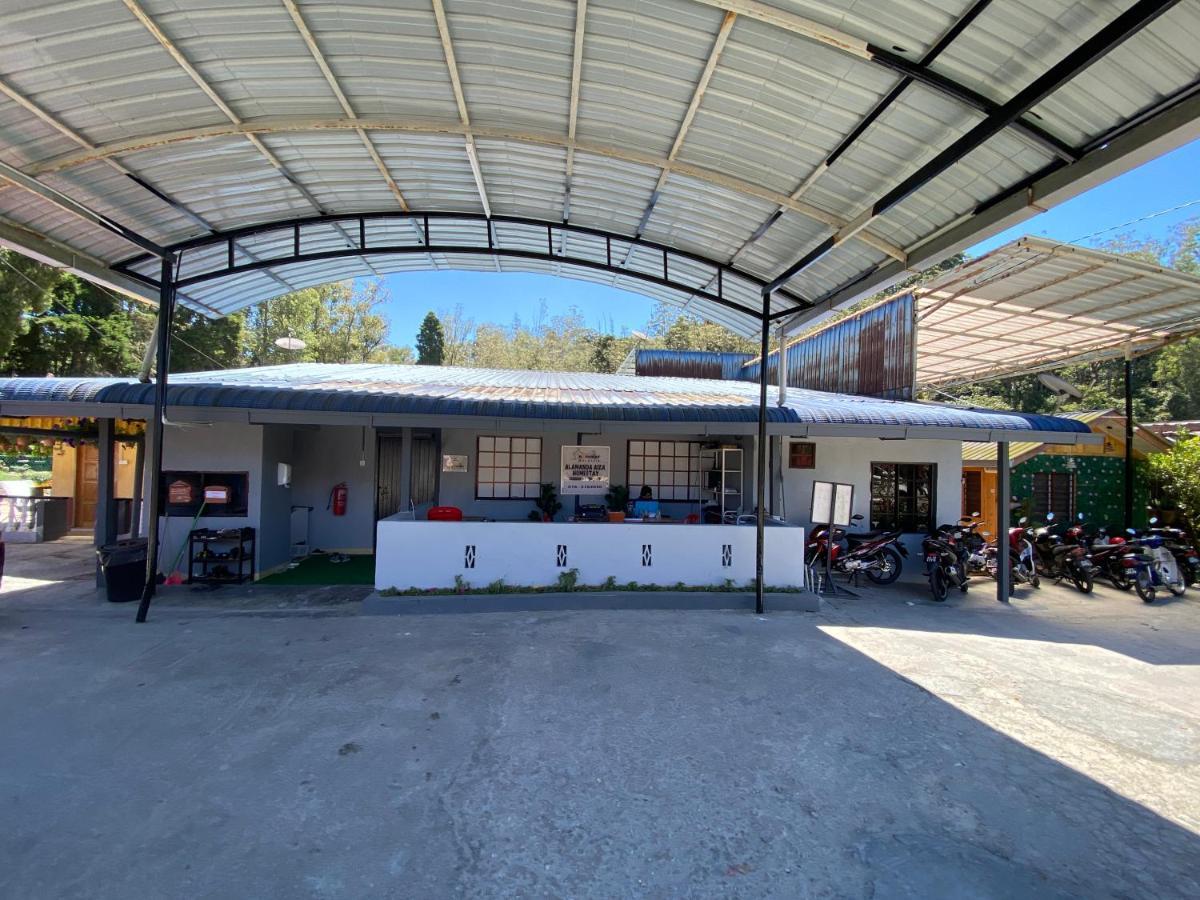 Aiza Homestay Opposite Abang Strawberry Taman Sedia Tanah Rata Bagian luar foto